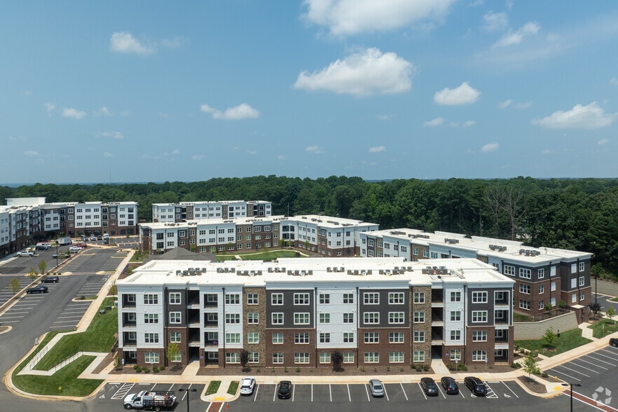 More Photos Of 2000 McChesney Hill Loop, Apex Apartments For Lease