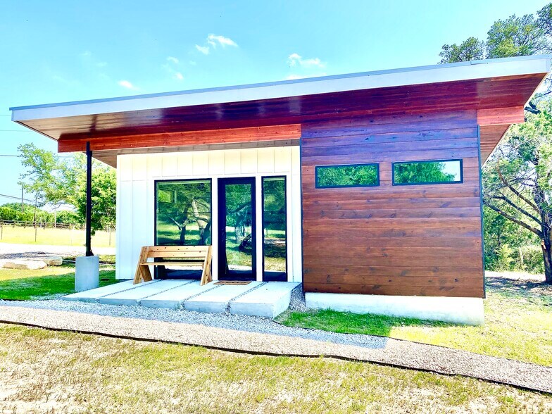 More Photos Of 405 Martin rd, Dripping Springs Specialty For Sale