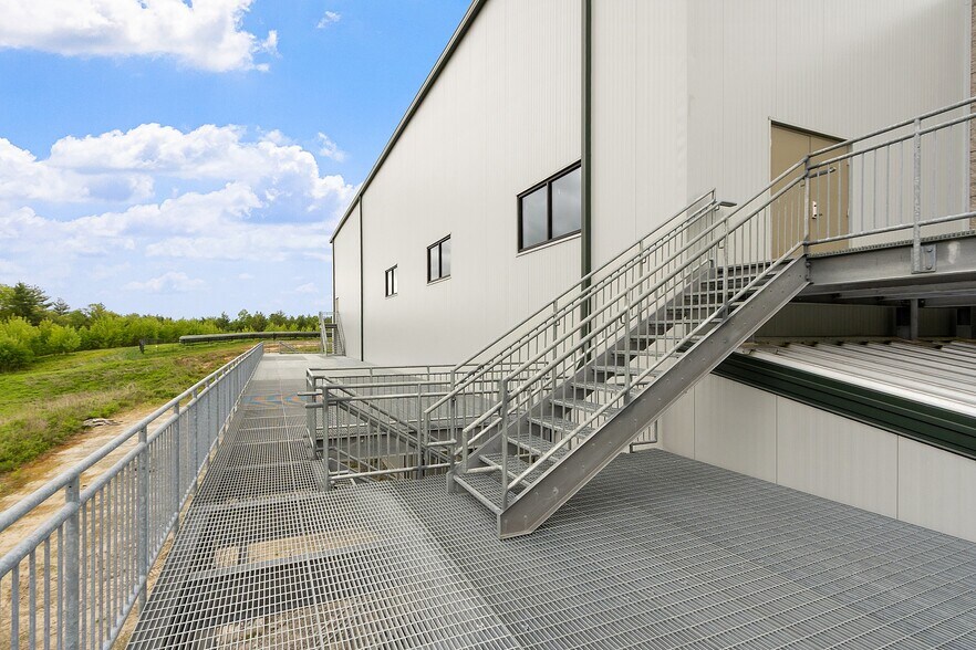 More Photos Of 51 R W Moore Ave, Orange Manufacturing For Sale