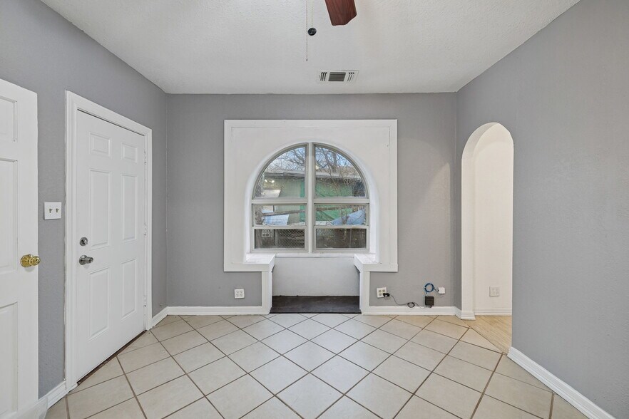 More Photos Of 937 Culebra Rd, San Antonio Office Residential For Sale