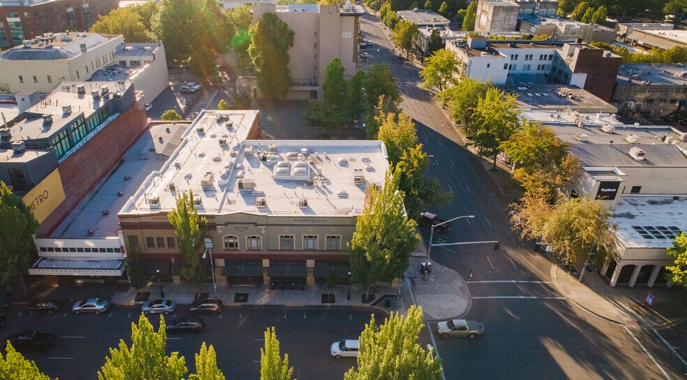 More Photos Of 447 State St, Salem Apartments For Lease