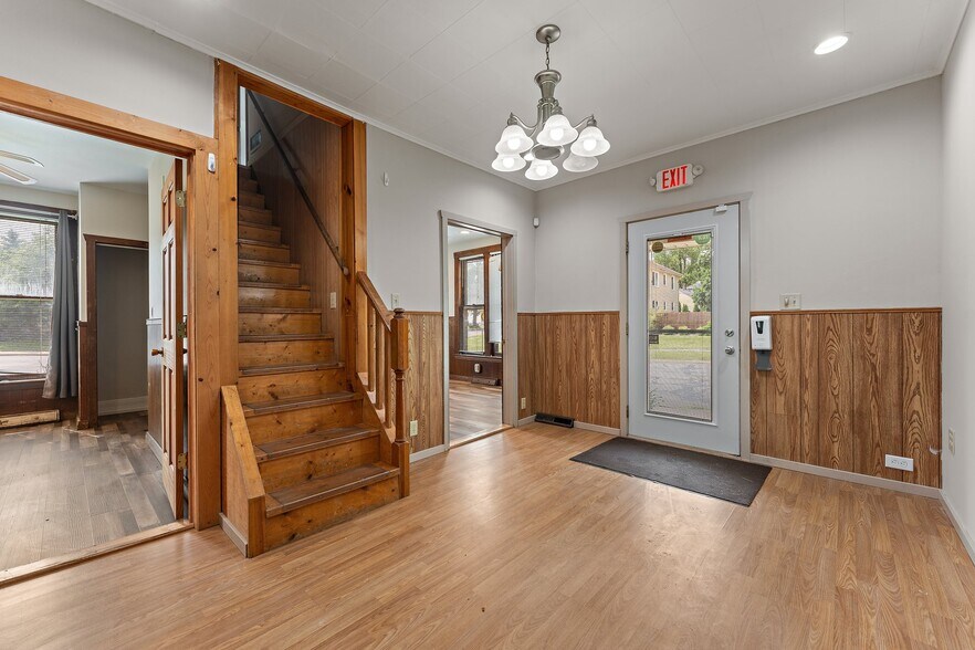 More Photos Of 755 Chicago St, Valparaiso General Retail For Sale