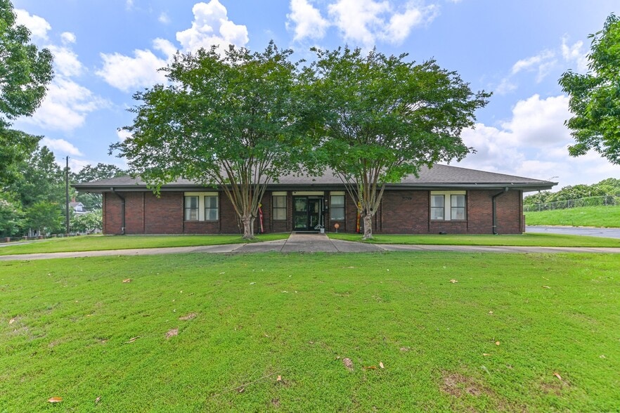 More Photos Of 762 S Court St, Montgomery Religious Facility For Sale