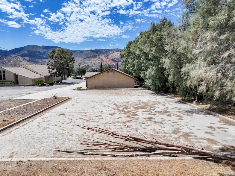 More Photos Of 1415 E Ramsey St, Banning Religious Facility For Lease