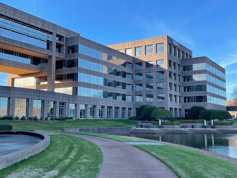 More Photos Of 907 Explorer Blvd NW, Huntsville Office For Lease