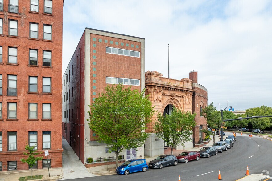 Primary Photo Of 1312 Guilford Ave, Baltimore Apartments For Sale