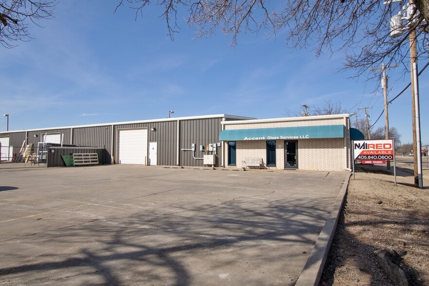 More Photos Of 1006 N University Blvd, Norman Warehouse For Lease