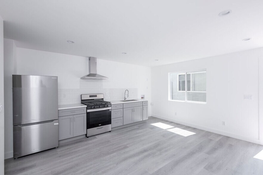 More Photos Of 2749 S Mansfield Ave, Los Angeles Apartments For Sale