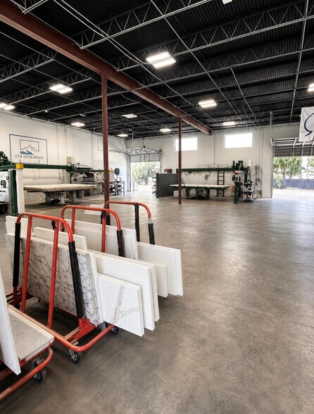 More Photos Of 51 SW 5th St, Pompano Beach Warehouse For Lease