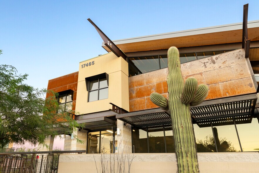 More Photos Of 17465 N 93rd St, Scottsdale Showroom For Sale