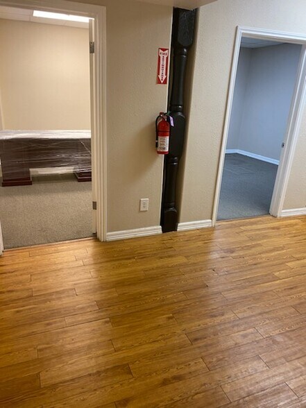 More Photos Of 1011 Santa Fe St, Corpus Christi Office For Sale