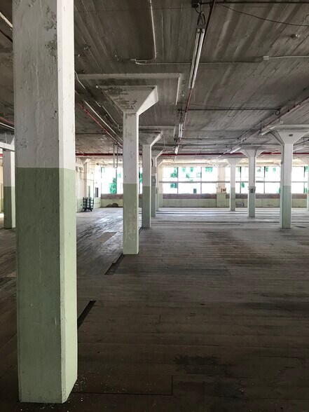 More Photos Of 1220 Curtain Ave, Baltimore Warehouse For Lease