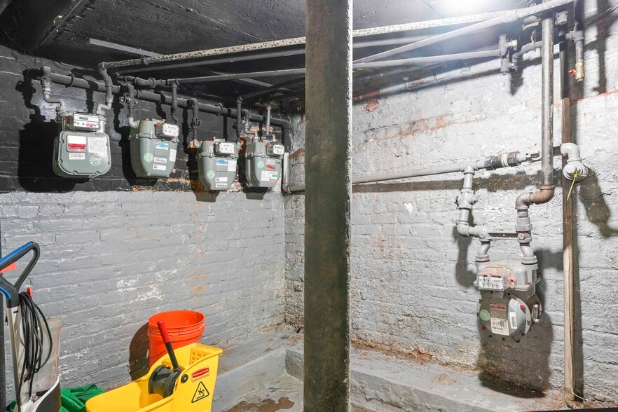 More Photos Of 6046 Putnam Ave, Ridgewood Apartments For Sale