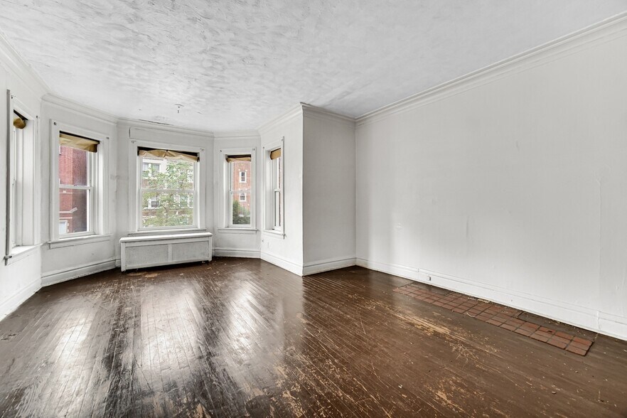 More Photos Of 6837 S Clyde Ave, Chicago Apartments For Sale