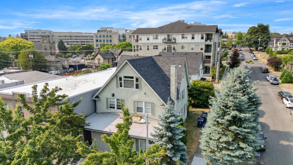 More Photos Of 222 N I St, Tacoma Apartments For Sale