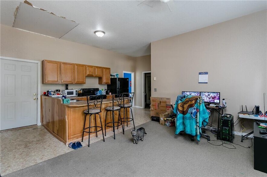 More Photos Of 3829 N Main St, Marion Storefront Retail Residential For Sale