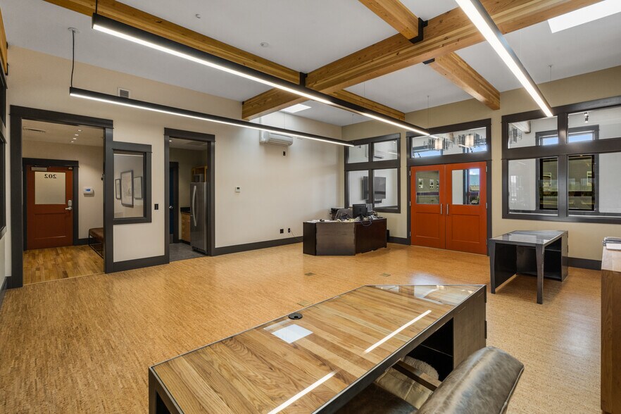 More Photos Of 387 Gallatin Park Dr, Bozeman Loft Creative Space For Sale