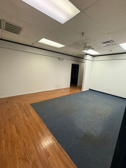More Photos Of 416-418 NW 8th St, Oklahoma City Office For Sale