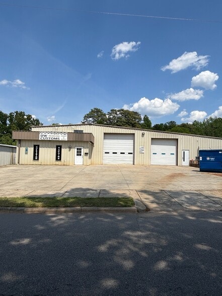 Primary Photo Of 413 Chatham St, Sanford Warehouse For Lease