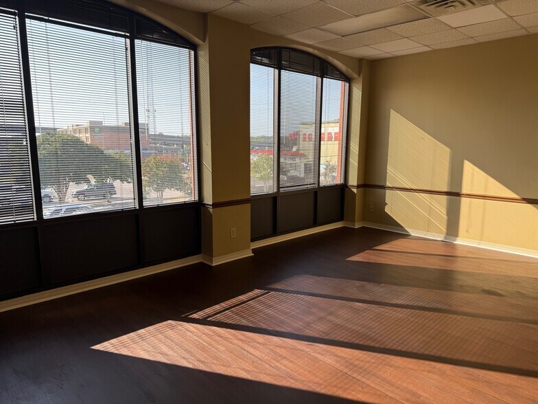 More Photos Of 800 N Spring St, Shreveport Office For Lease