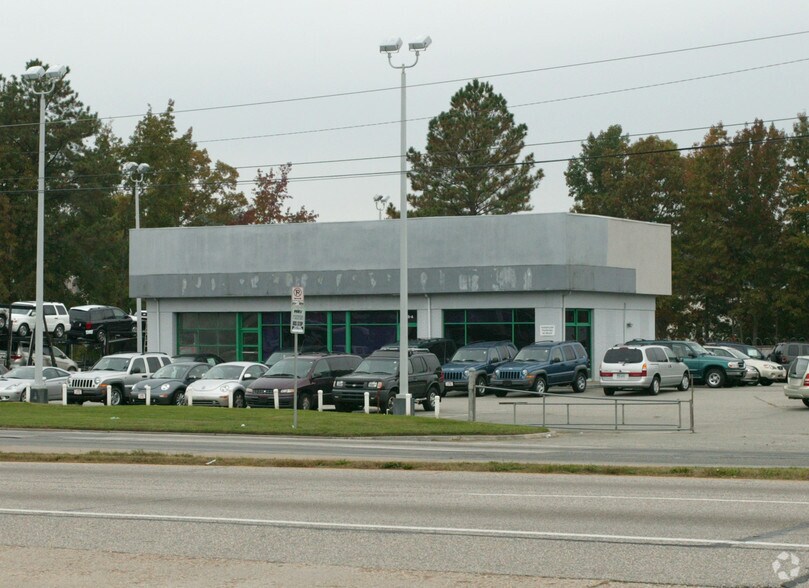 More Photos Of 975 J Clyde Morris Blvd, Newport News Auto Repair For Lease