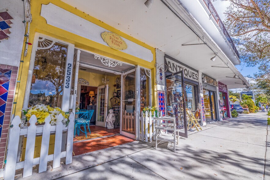 More Photos Of 2531 Central Ave, Saint Petersburg Restaurant For Lease