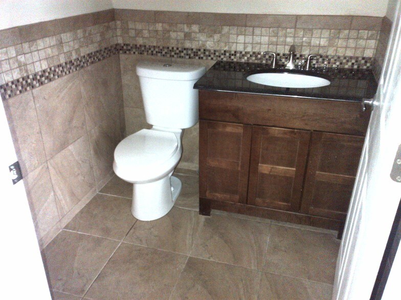 More Photos Of 1298 Cronson Blvd, Crofton Office For Sale