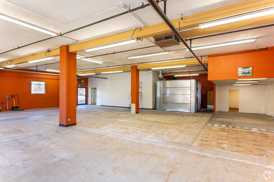 More Photos Of 1591 W Alameda Ave, Denver Showroom For Lease