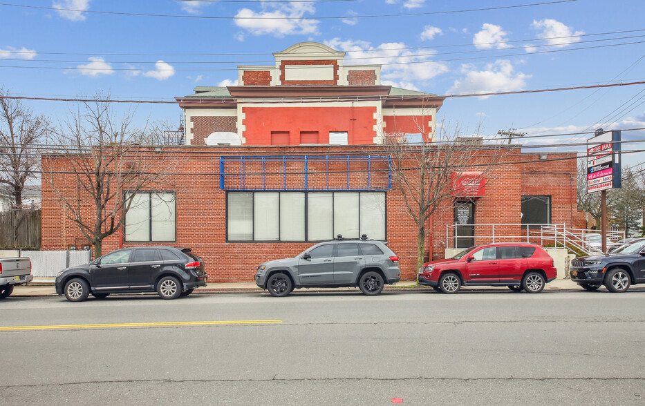 Primary Photo Of 971 Rossville Ave, Staten Island Storefront Retail Office For Lease