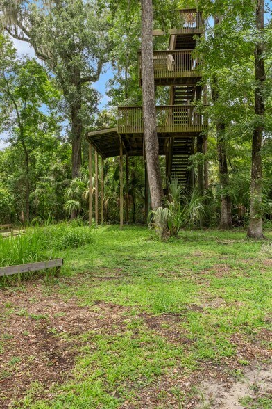 More Photos Of 6440 Cedar Ln, Brooksville Sports And Entertainment For Sale