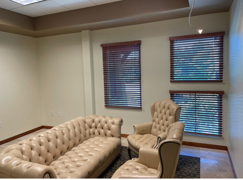 More Photos Of 3821 Juniper Trace, Bee Cave Loft Creative Space For Sale