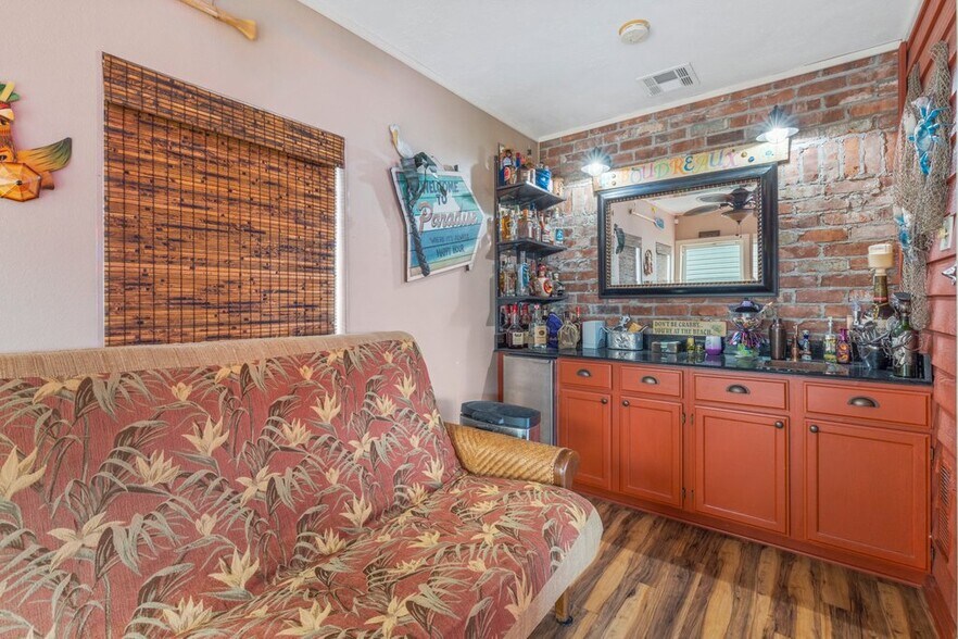 More Photos Of 2314 Teal St, Cameron Specialty For Sale