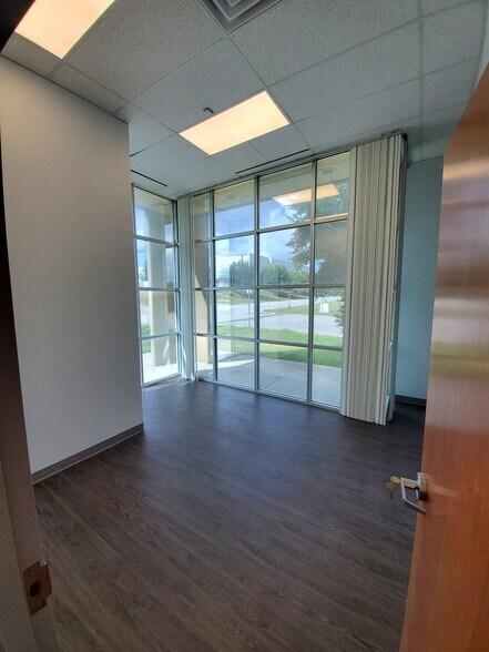 More Photos Of 6700 Guada Coma Dr, Schertz Distribution For Sale
