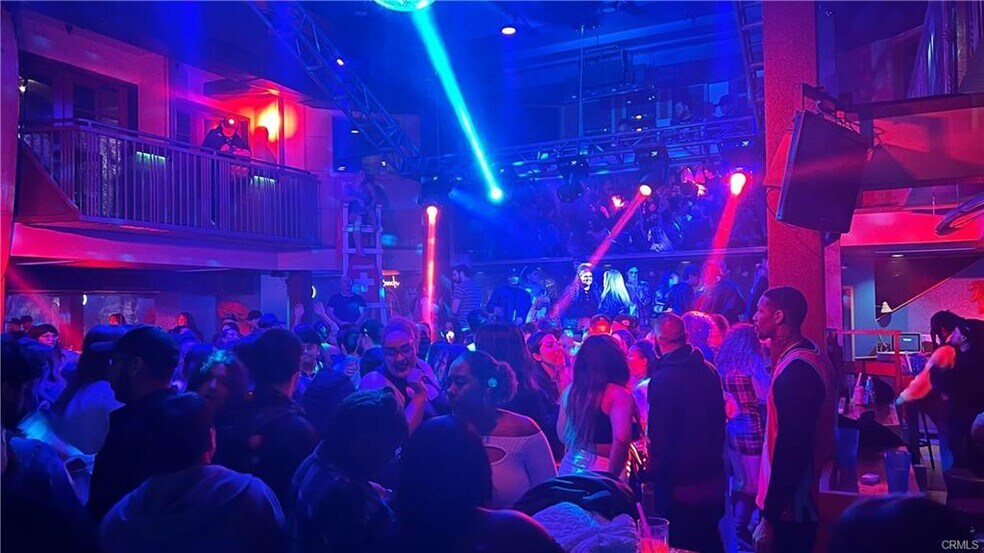 More Photos Of 200 Wall St, Chico Bar For Sale