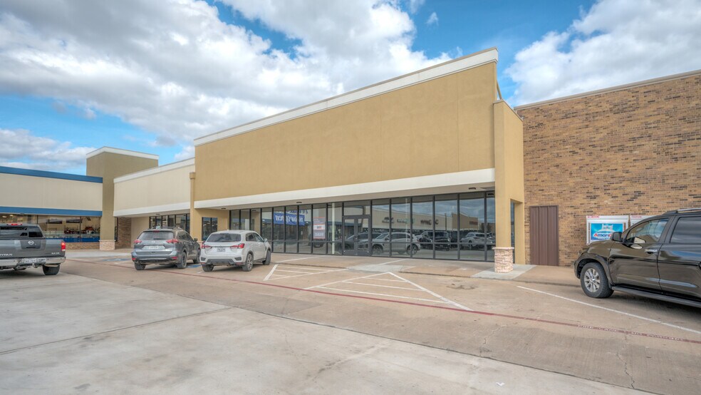 More Photos Of 4000 7th St, Bay City Unknown For Lease