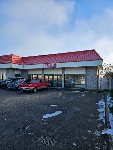 More Photos Of 4015 Rucker Ave, Everett General Retail For Lease