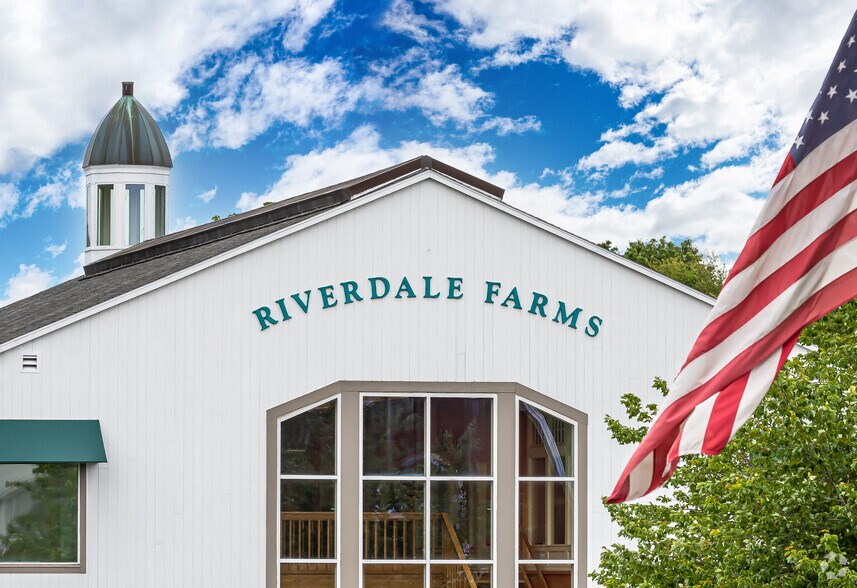 More Photos Of 120-152 Simsbury Rd, Avon Unknown For Lease