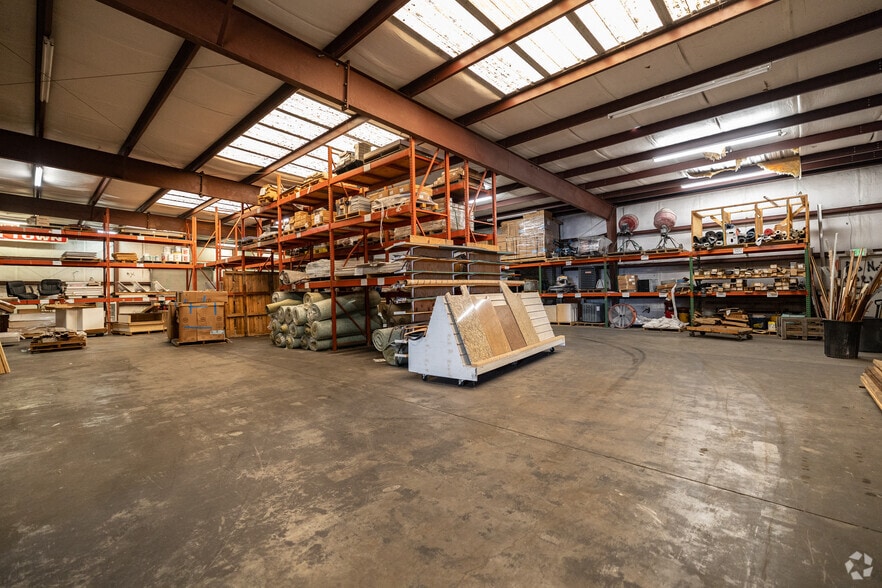 More Photos Of 619 Cassat Ave, Jacksonville Warehouse For Lease
