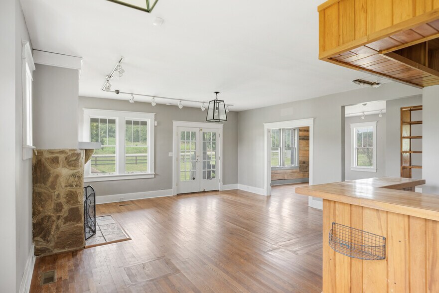 More Photos Of 4125 Whites Creek Pike, Whites Creek Unknown For Lease