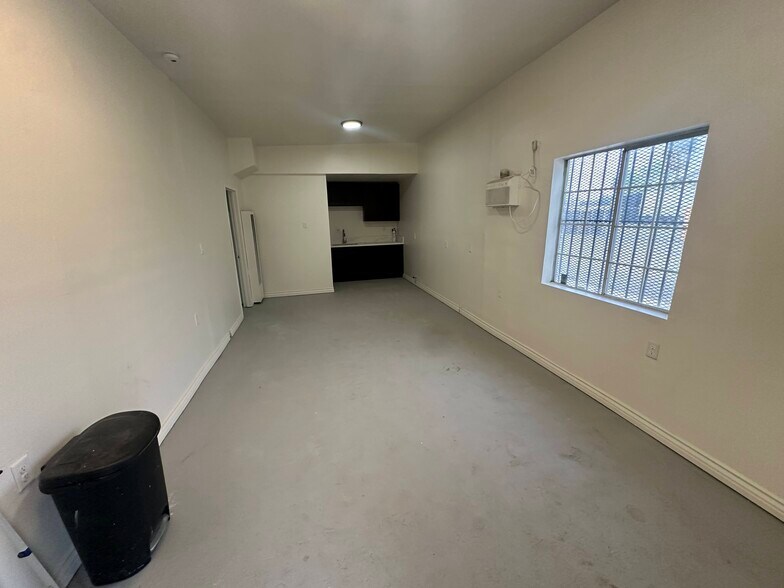 More Photos Of 24229 5th St, San Bernardino Distribution For Sale