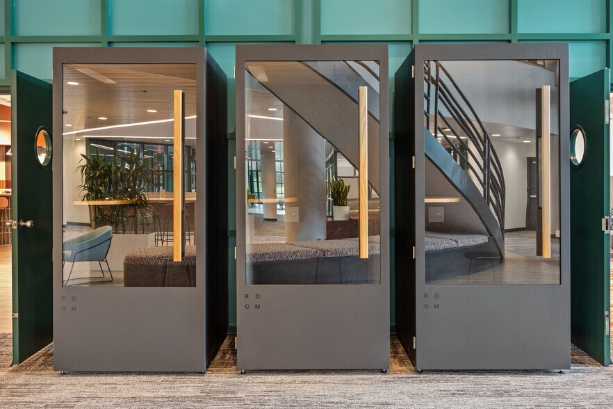 More Photos Of 1000 Northbrook Dr, Trevose Office For Sale