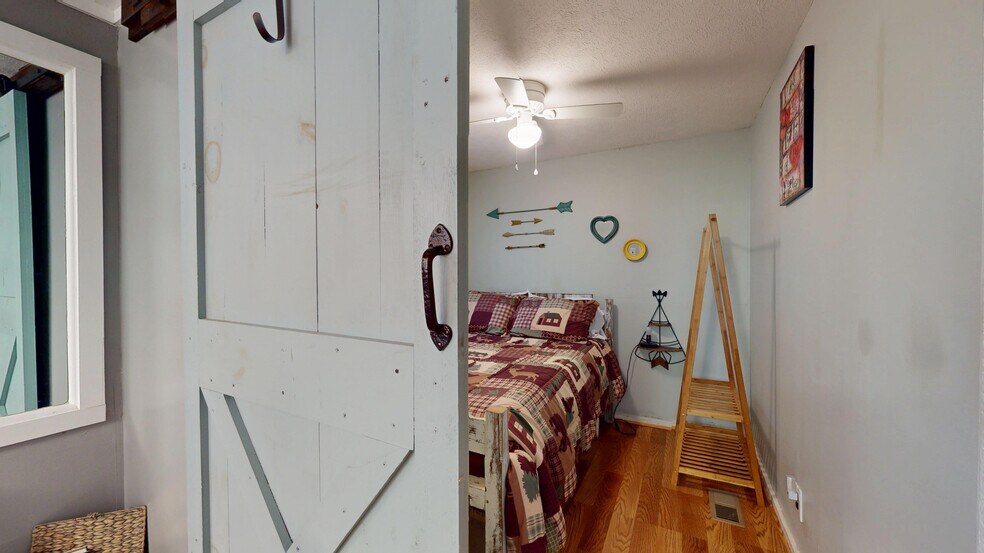 More Photos Of 8045 Sarah Thomas Rd, Silver Point Specialty For Sale