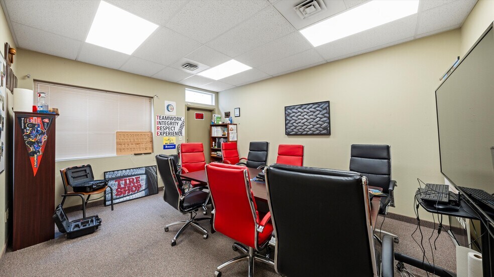 More Photos Of 8318 Gage Blvd, Kennewick Storefront Retail Office For Sale