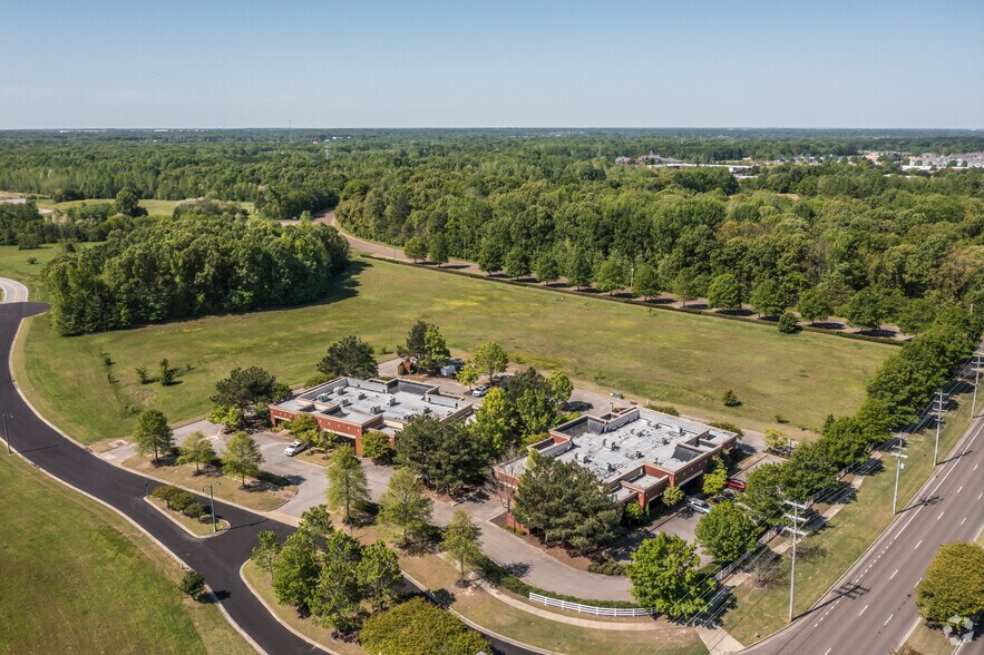 More Photos Of 3740 Business Drive, Germantown Office For Lease