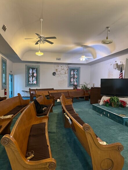 More Photos Of 595 S Logan St, Denver Specialty For Sale