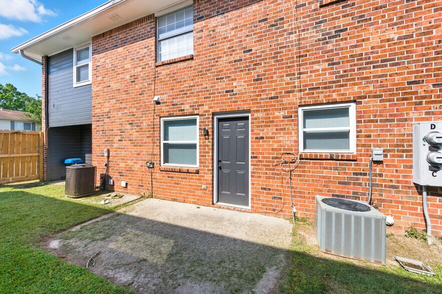 More Photos Of 3150 Oneal Ln, Baton Rouge Multifamily For Sale