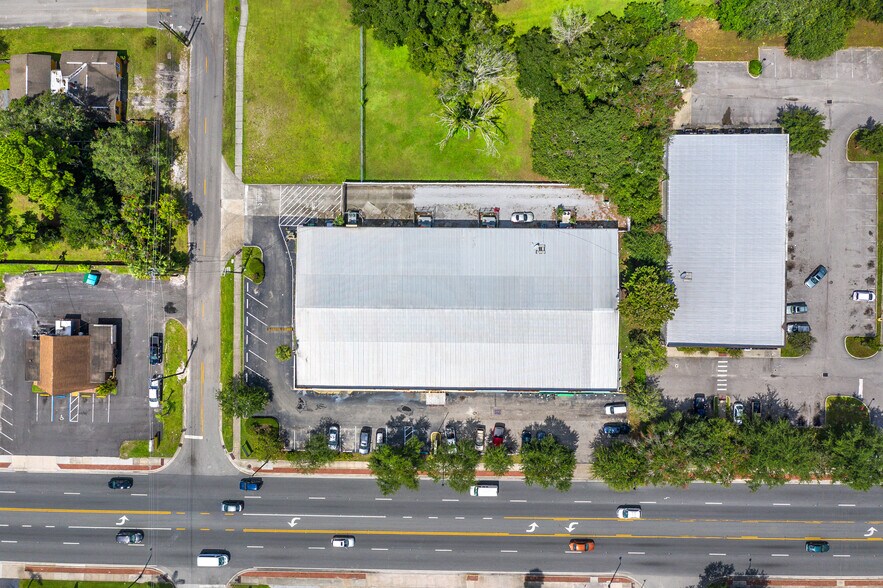 More Photos Of 2300-2306 S French Ave, Sanford Storefront For Lease