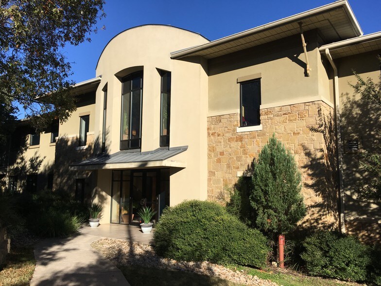 More Photos Of 8500 Bluffstone Cv, Austin Office For Sale