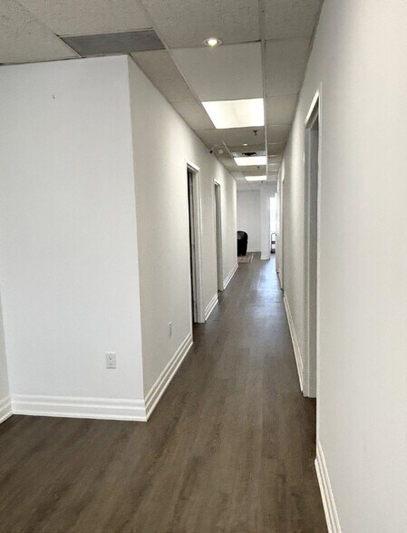 More Photos Of 10 Meteor Dr, Toronto Manufacturing For Sale