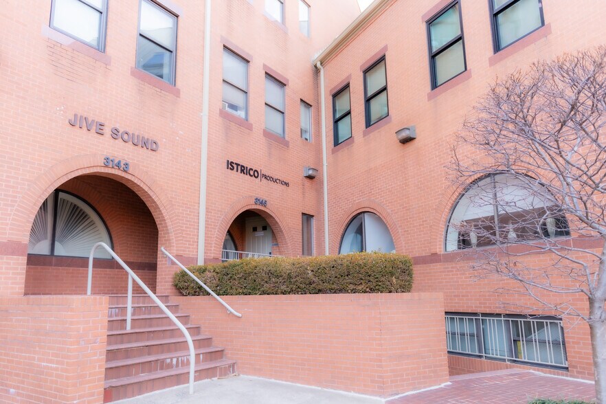 More Photos Of 3145 Mount Vernon Ave, Alexandria Office For Sale